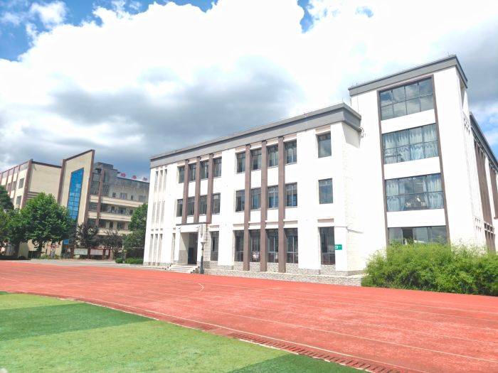 修文县第一中学入选全国青少年校园足球特色学校名单