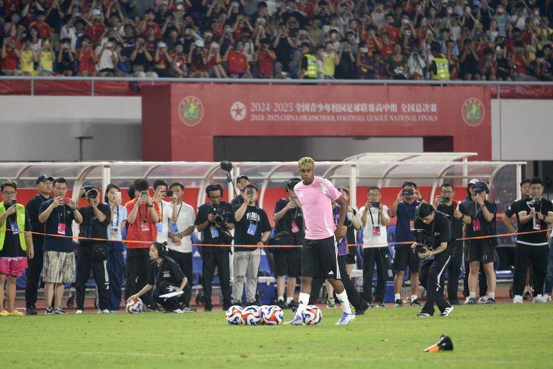 全国青少年校园足球联赛高中组冠军产生 亚马尔助阵