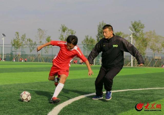 青岛故事丨校园里的“足球梦”