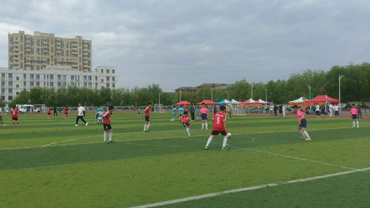 龙江县中小学校园足球联赛落幕