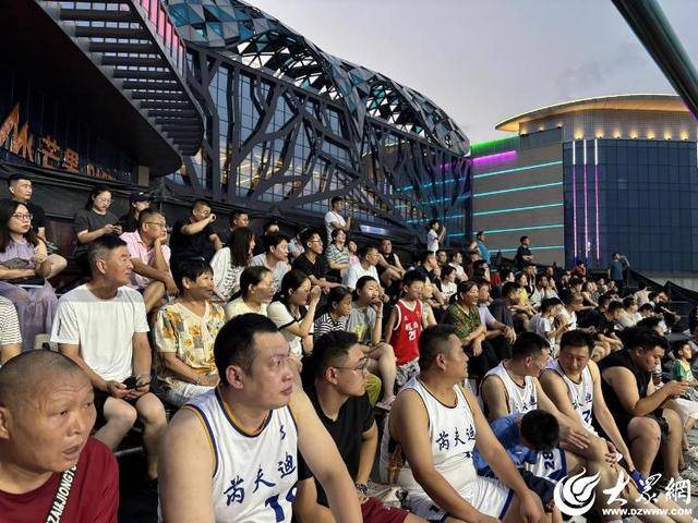 潍坊潍城：篮球联赛点燃夏日激情