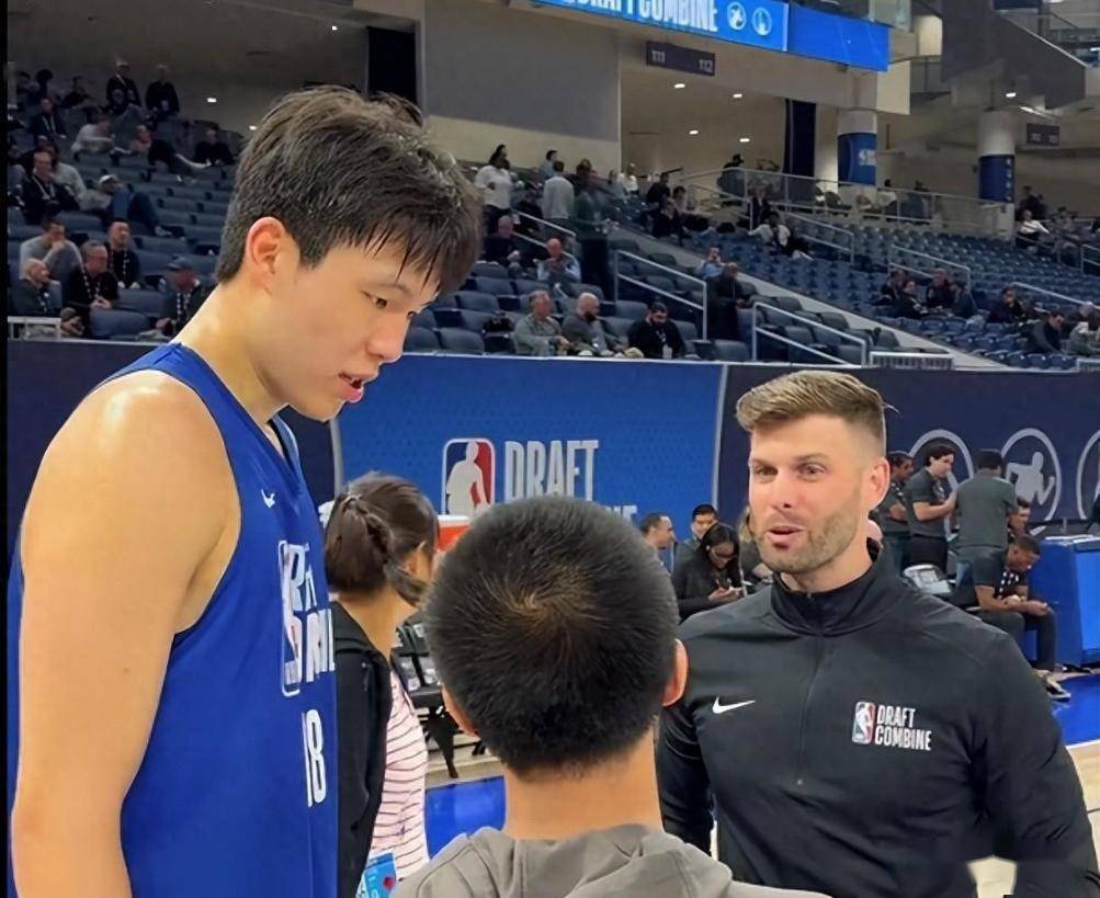 亚特兰大老鹰选中杨瀚森亚特兰大老鹰
？潜力中锋的 NBA 征程展望