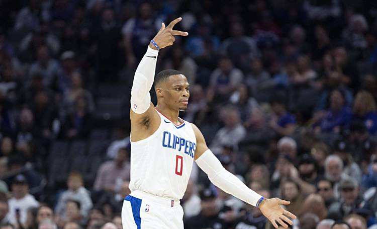 从辉煌到低谷洛杉矶湖人
！威少的洛杉矶湖人之路