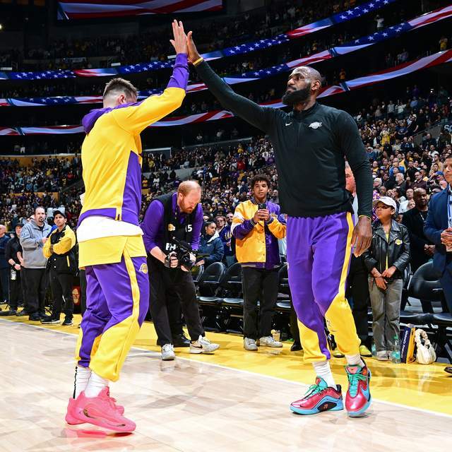 重磅！湖记：在签下斯玛特后洛杉矶湖人
，洛杉矶湖人依然会追逐布歇