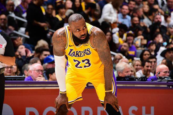 德玛尔德罗赞：中投王者的复兴之旅，圣安东尼奥马刺的得分保障圣安东尼奥马刺
。