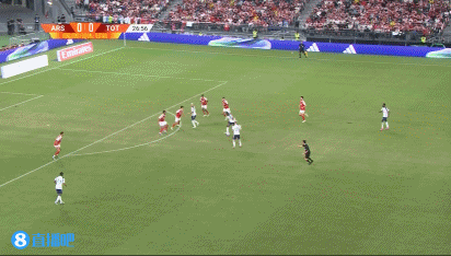 半场-阿森纳0-1热刺 萨尔中圈吊射破门理查利森失良机