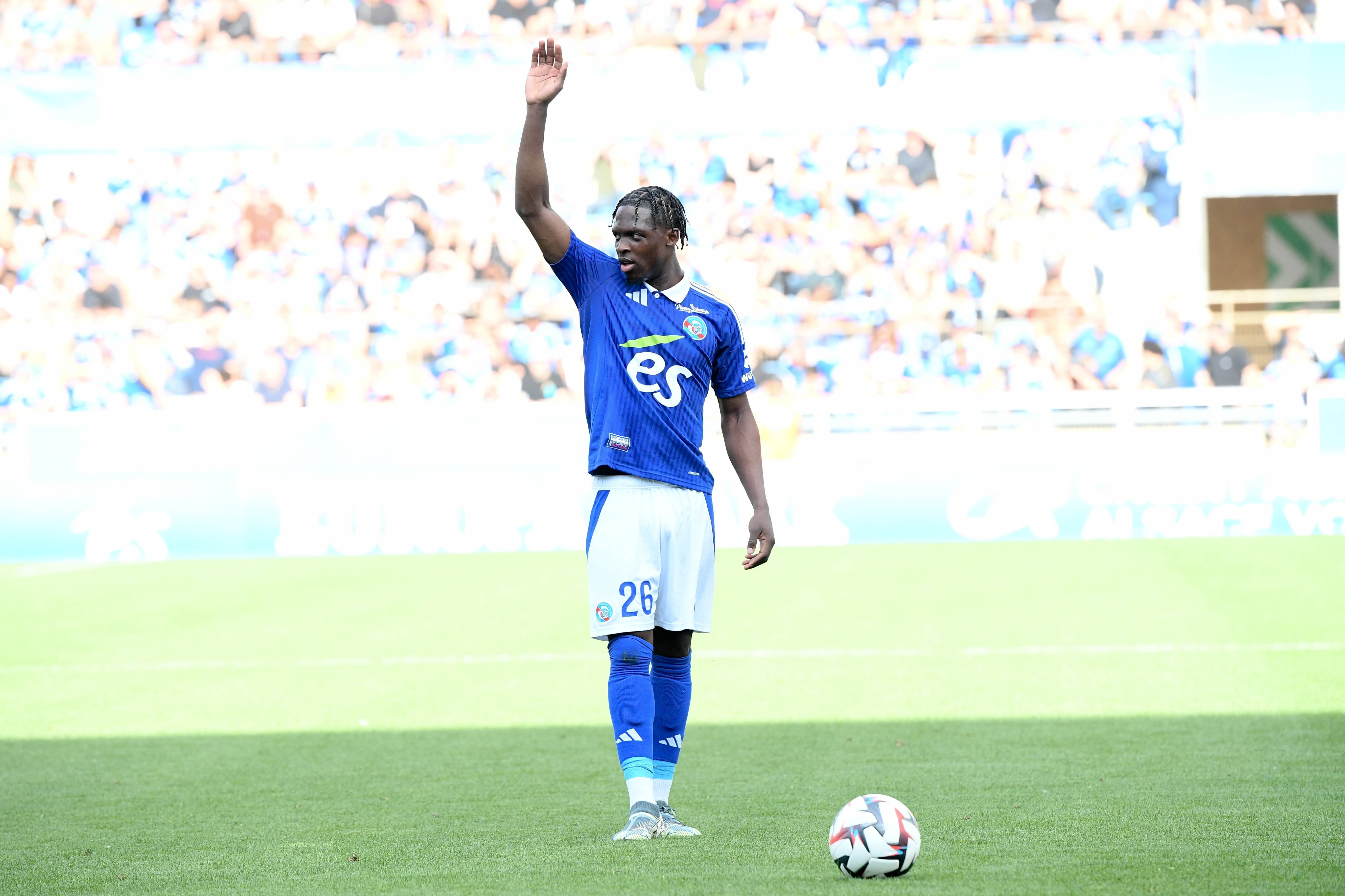 队报：斯特拉斯堡拒绝诺丁汉森林
了诺丁汉森林对前锋巴卡瓦2800万欧报价