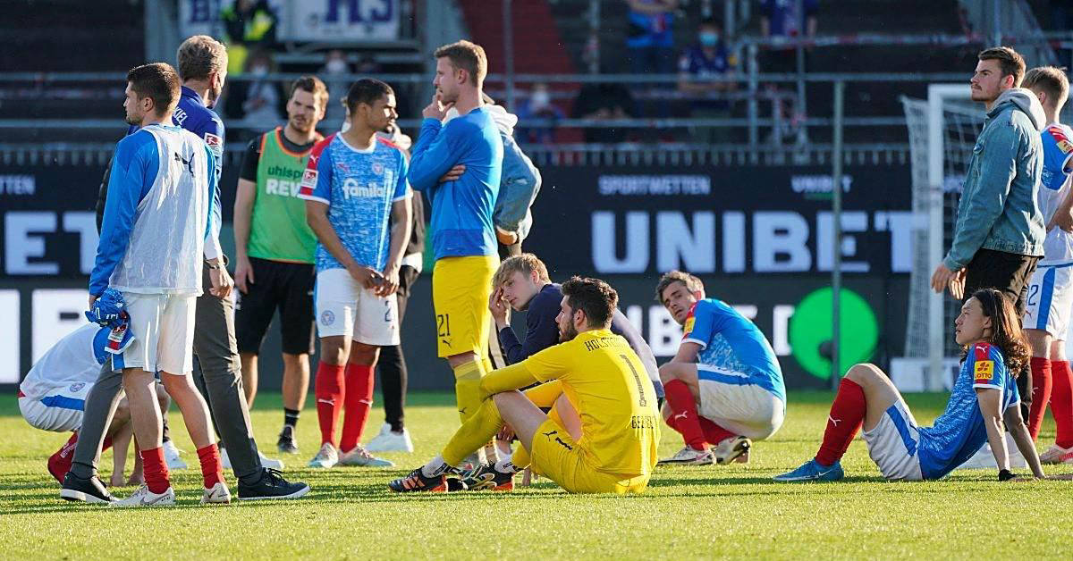 帕德博恩连续失利荷尔斯泰因基尔
，荷尔斯泰因基尔友谊赛客场表现出色