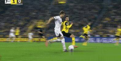 德甲：关键头球+精彩传中圣保利
，多特蒙德，2-1，圣保利