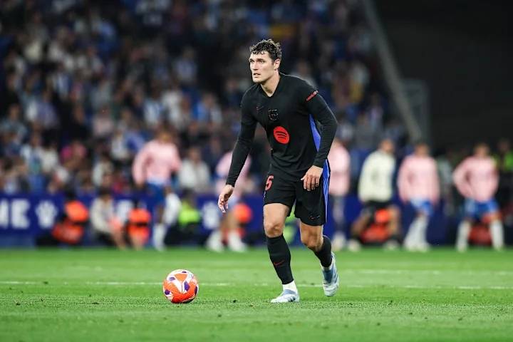 巴塞罗那精简中后卫巴塞罗那
，阿劳霍斩钉截铁表忠心