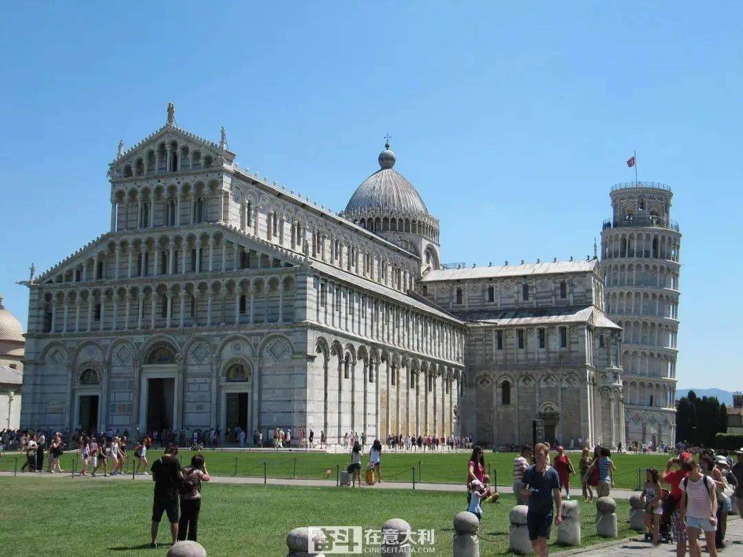 比萨:中韩无证导游非法介绍比萨斜塔 面临巨额罚款