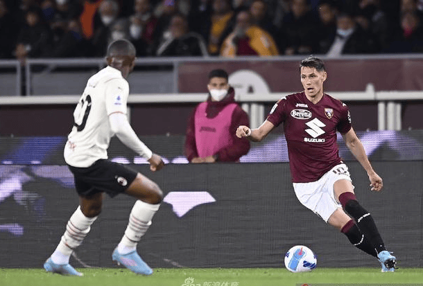 意甲揭幕战解析:国际米兰VS都灵国际米兰
,蓝黑军团能否延续历史优势