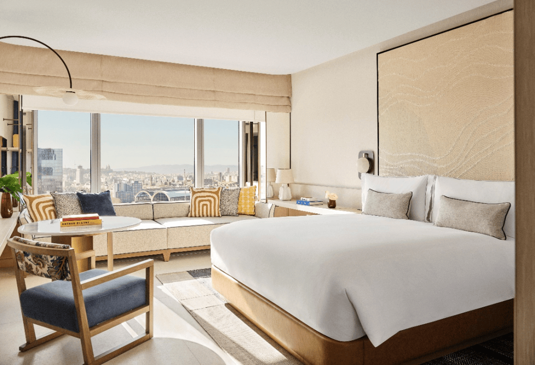 旅游媒体｜重塑典范：巴塞罗那艺术酒店未来愿景巴塞罗那
，永续经典，面向未来｜广州旅游媒体 巴塞罗那艺术酒店