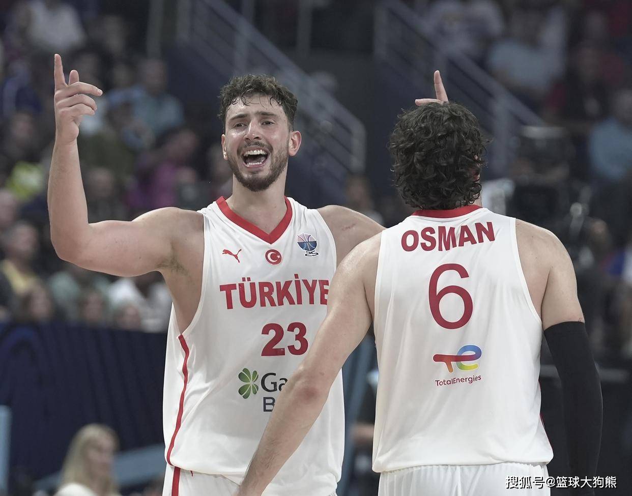 杜兰特现身休斯顿？旧将晒照休斯顿火箭
，KD或加入火箭队训练营，申京也将归队