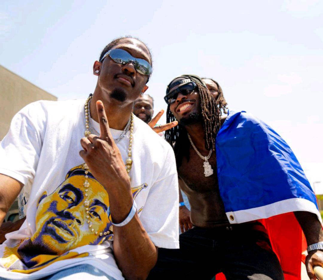 雷霆队首度夺冠俄克拉荷马城雷霆
！2024-2025赛季NBA总冠军加冕俄克拉荷马城