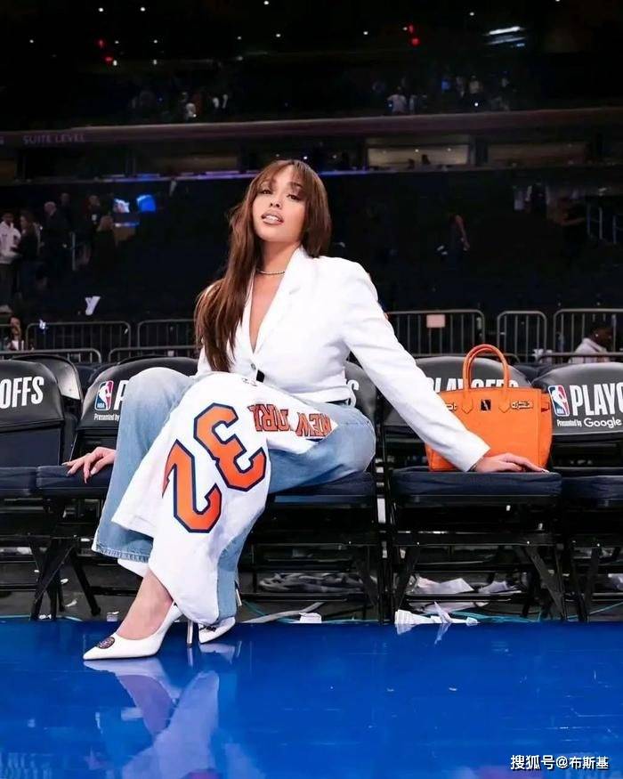 32号之前森林狼中锋明尼苏达森林狼
,唐斯把明尼苏达当成了家,卡尔的狼队前半生