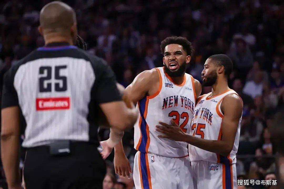 32号之前森林狼中锋明尼苏达森林狼
,唐斯把明尼苏达当成了家,卡尔的狼队前半生