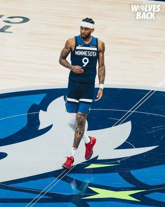 这个夏天亚特兰大老鹰
，亚特兰大老鹰被低估了