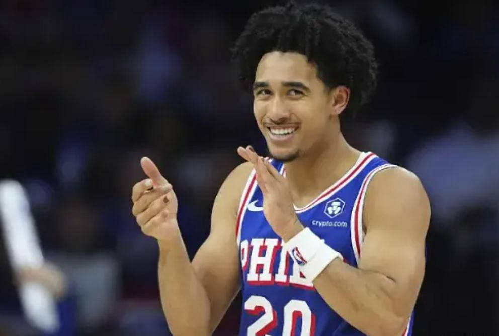 NBA新星再次伤停费城76人
！费城76人队遇挫