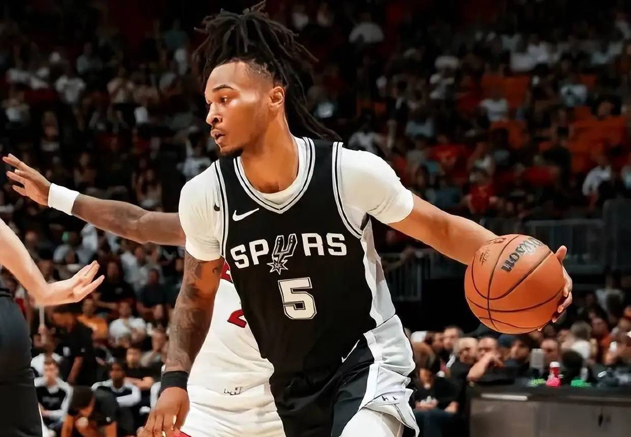 再见威尔逊！篮网、马刺、火箭酝酿三方交易布鲁克林篮网
，1米98后卫空降布鲁克林