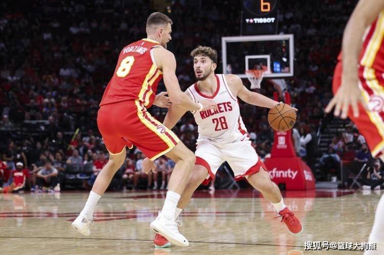 2场狂胜31个篮板！火箭队3高塔+前锋群镇守篮下火箭队
，优势再次扩大