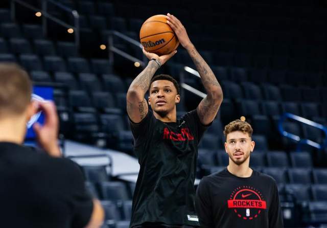 阿门出战火箭队，火箭队首发5将双塔领衔，启用第4后卫 杜兰特带队争首胜