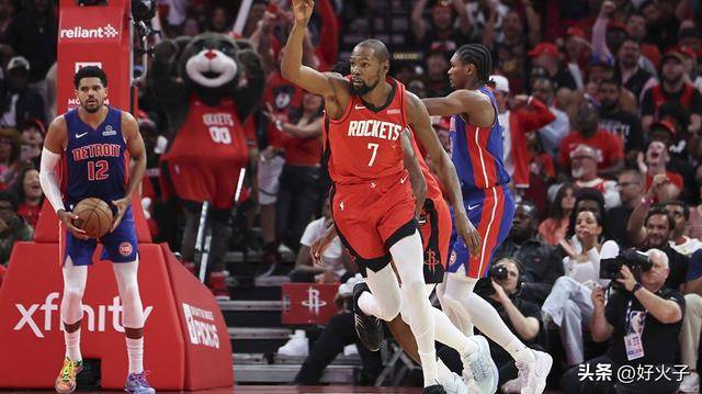 好消息火箭队
,杜兰特表示,如果替补角色能帮助火箭队赢球,他愿意接受